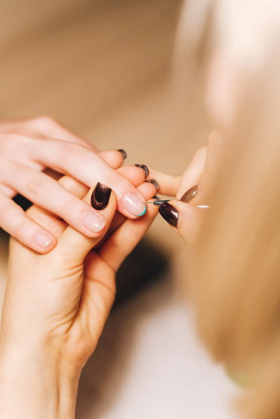 Gel X : avantages, tenue et différences avec le gel